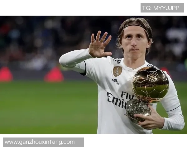 对足球历史贡献卓著的球星及其影响力解析 对足球历史贡献卓著的球星及其影响力解析